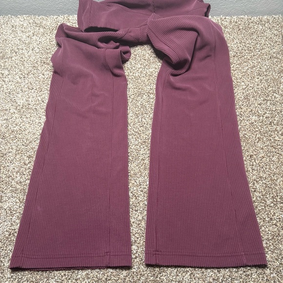 Lululemon Athletica Women’s 6 Wide Leg Maroon Leggings - Picture 8 of 11